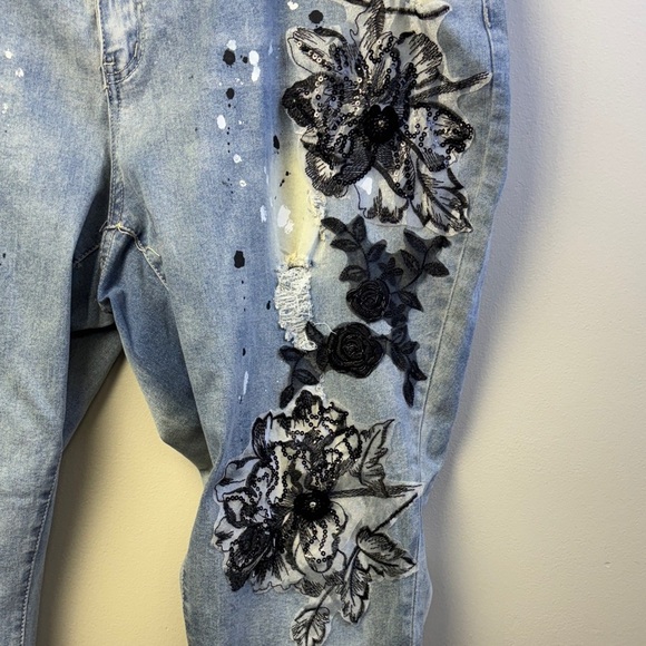 Ashley Stewart Floral Embroidered Blue Jeans. Size 26. - Picture 5 of 5